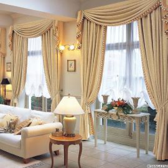 RÈM VẢI TÂN CỔ ĐIỂN, NỮ HOÀNG 