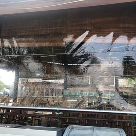BẠT TRONG SUỐT